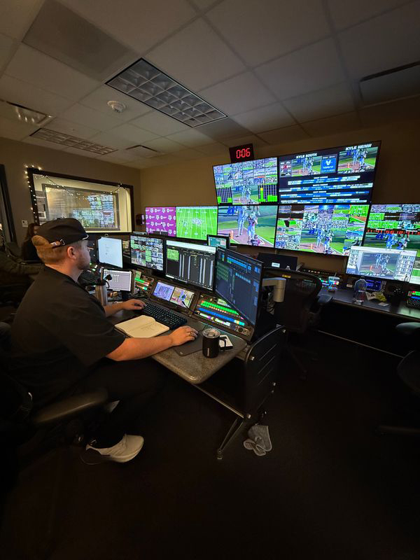 news_12thman_3.jpg news_12thman_3.jpg