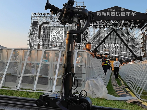 从顶奢秀场到文化盛宴，ST-2100陀螺仪轨道机器人解锁多场景特种拍摄